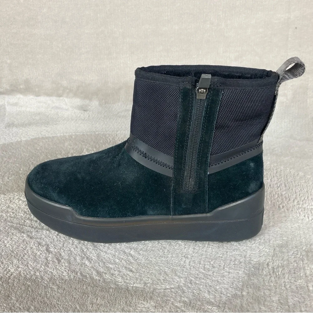 UGG Classic Tech Mini Women's Weather Boots‎ Size 8 Black Suede Waterproof